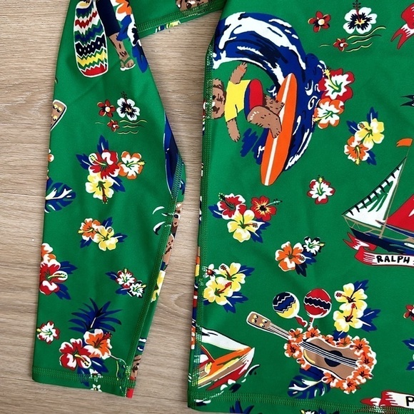 Polo Ralph Lauren
Boys' Polo Surfer Bear Performance Rash Guard - Picture 7 of 8